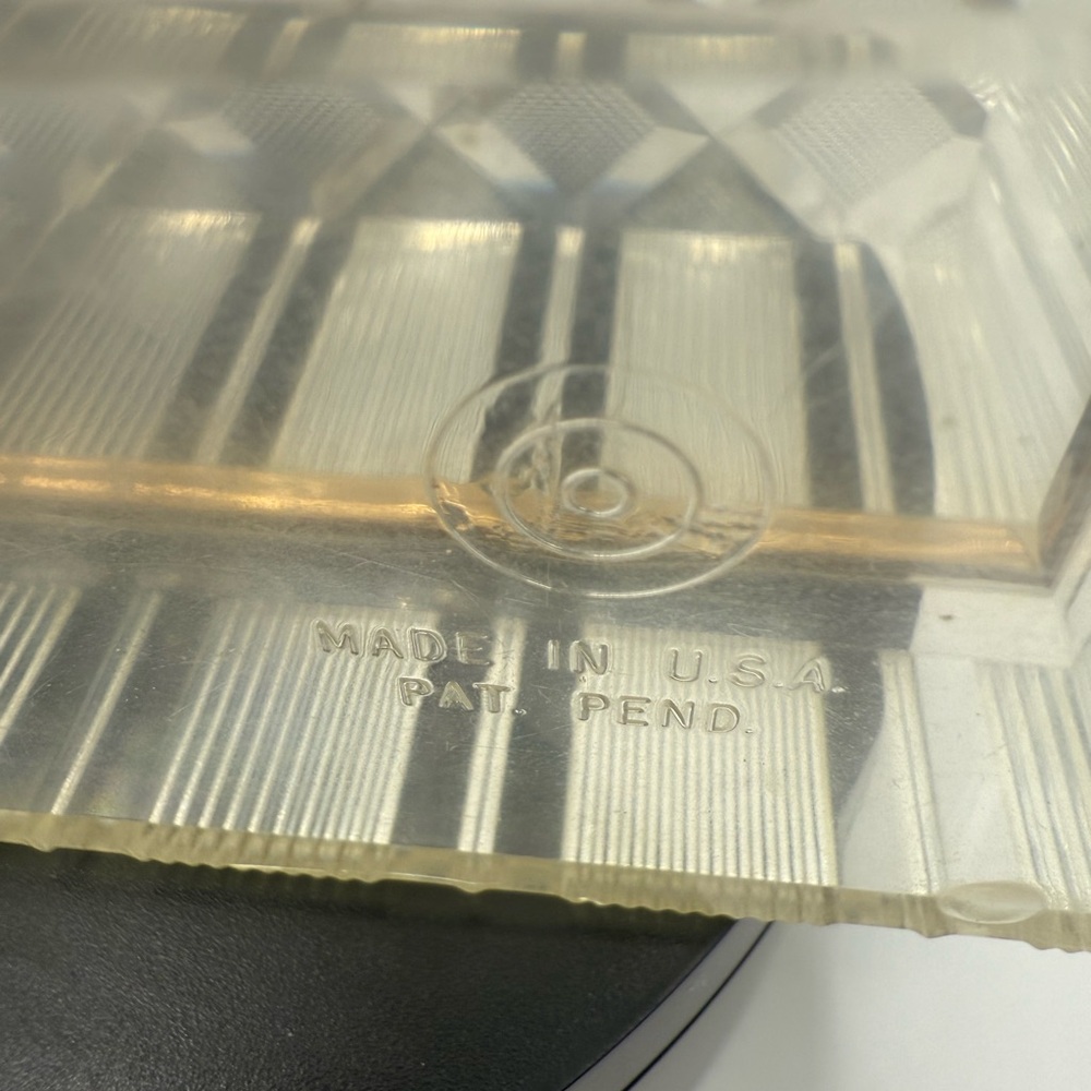 Vintage Clear acrylic and Gold Geometric Decorative Tray trinket box - Picture 5 of 9